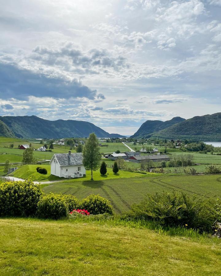 Hoiland Gard Gardshotellet Hjelmeland Dış mekan fotoğraf